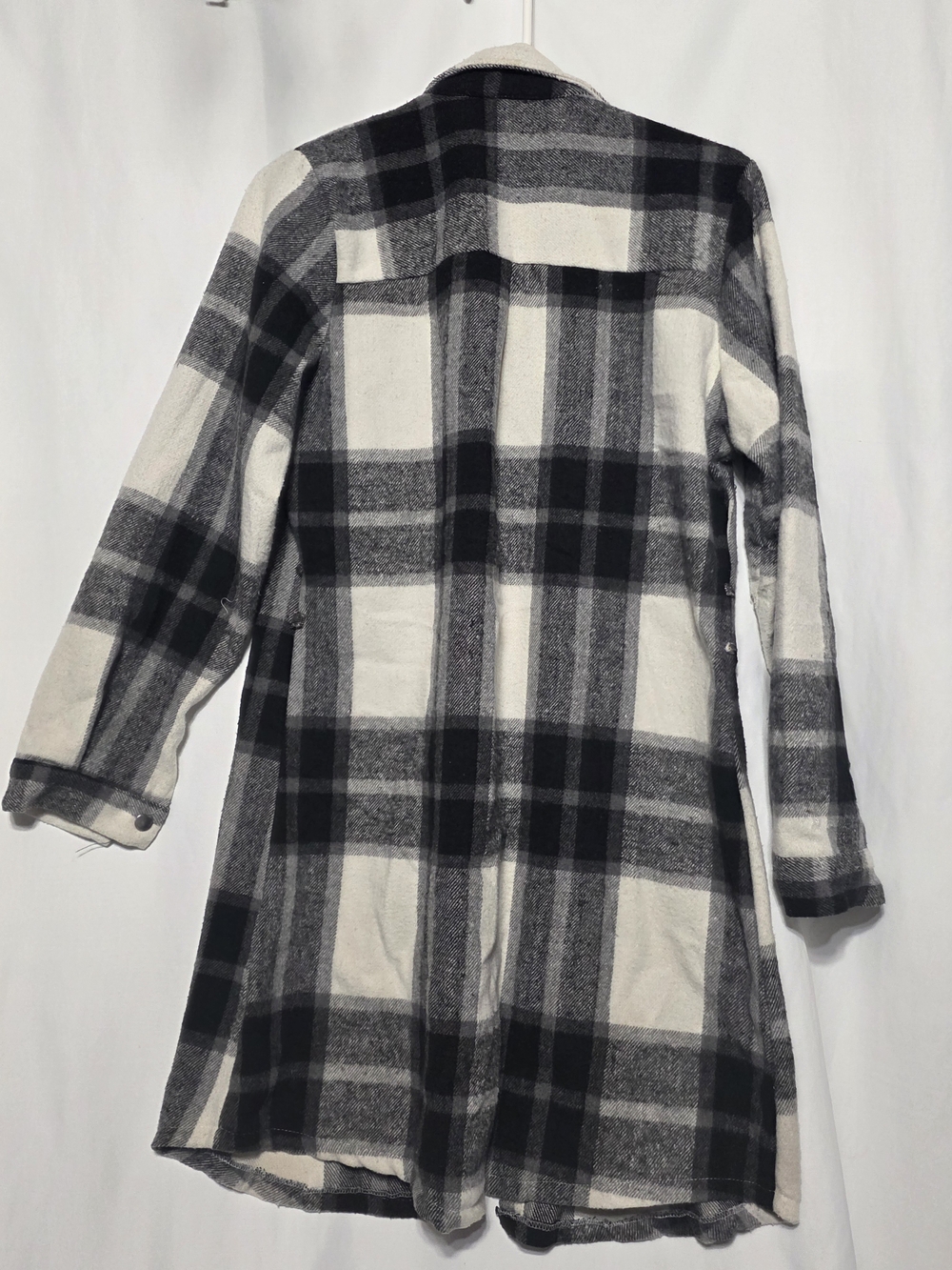 Alina's Exclusives Black & White Plaid Flannel Shacket - Size M - Picture 3 of 8